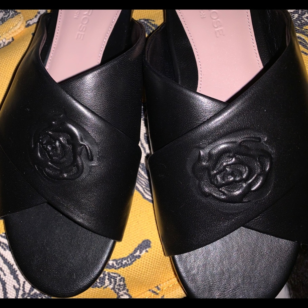 TARYN ROSE 🌹 SANDALS - Picture 6 of 8